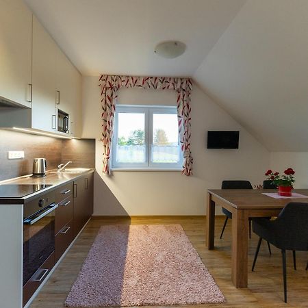 Apartmany Kohoutek A Slepicka V Novohradskych Horach Nove Hrady  Bagian luar foto