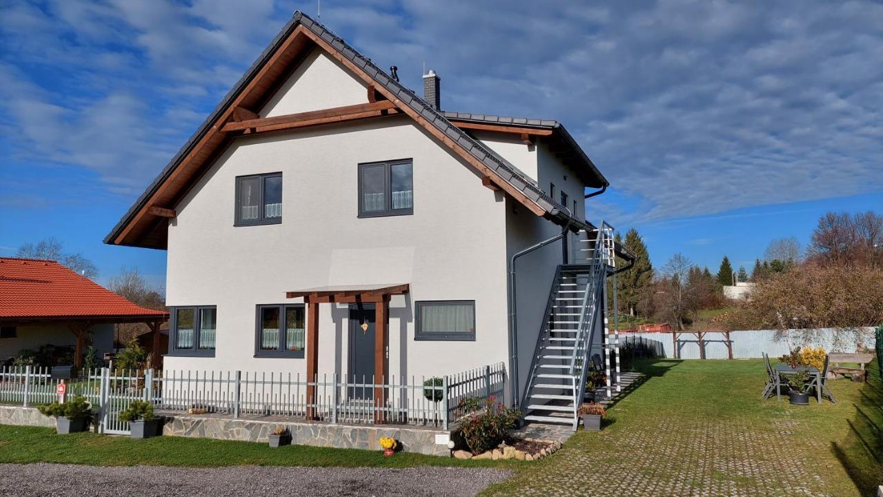 Apartmany Kohoutek A Slepicka V Novohradskych Horach Nove Hrady  Bagian luar foto