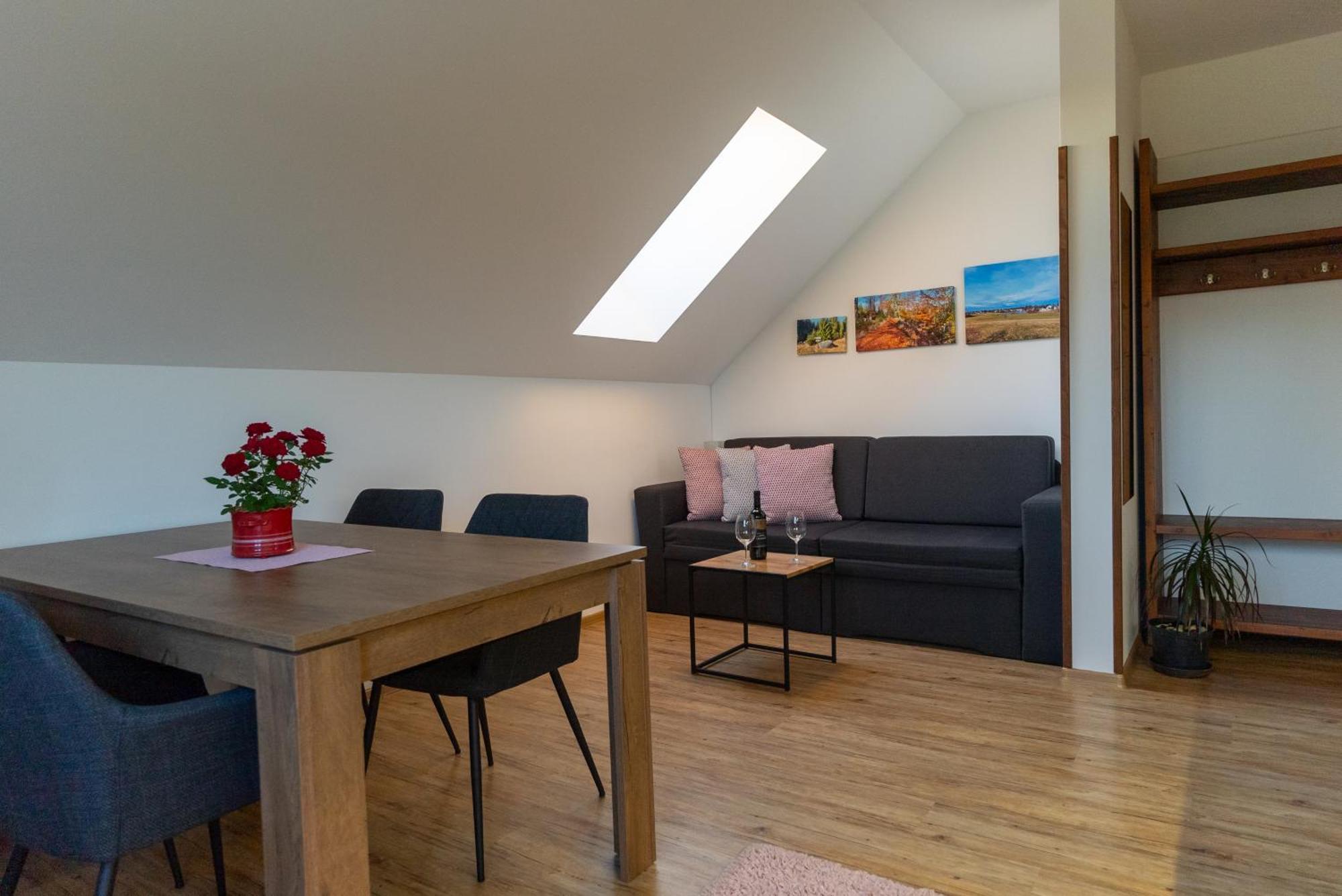 Apartmany Kohoutek A Slepicka V Novohradskych Horach Nove Hrady  Bagian luar foto