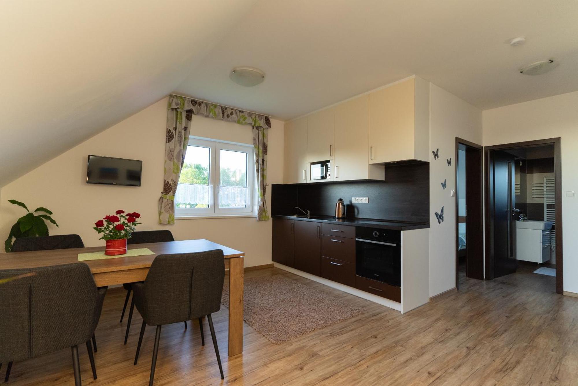 Apartmany Kohoutek A Slepicka V Novohradskych Horach Nove Hrady  Bagian luar foto